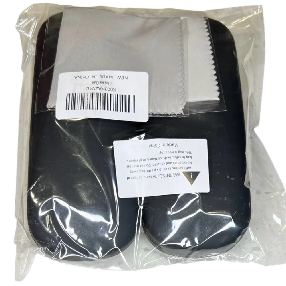 Eyeglass Case Duo with Cleaning Cloth *pack of 2 NWT